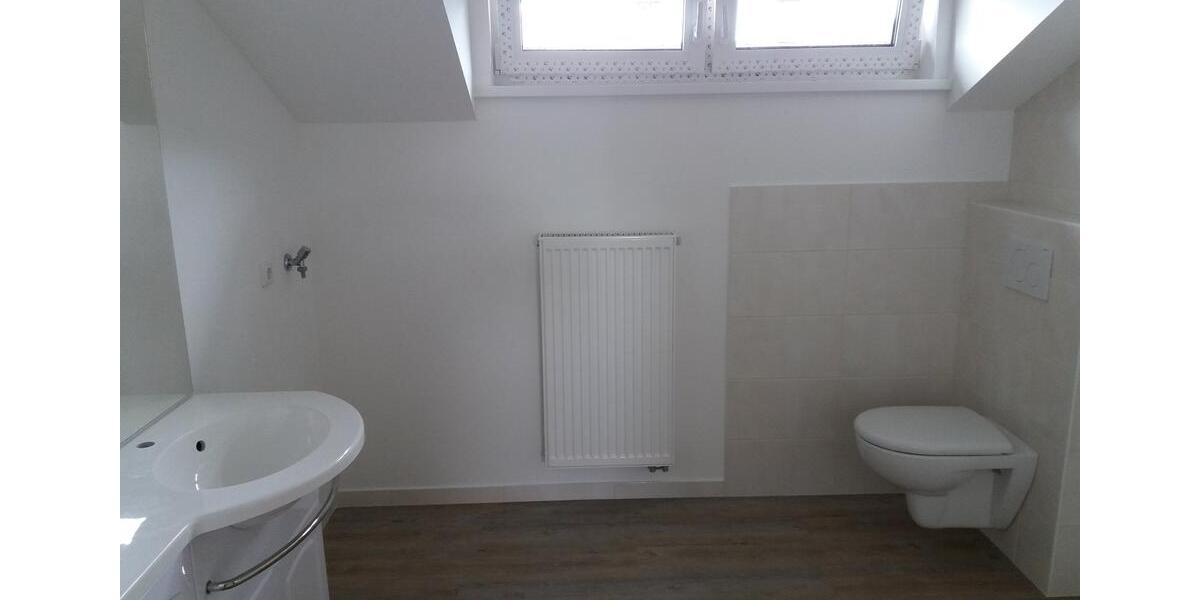 Dachgeschoßwohnung Spiegelau - 2 Zimmer, 65 m&sup2;, 450&euro; | Angebot:26025718