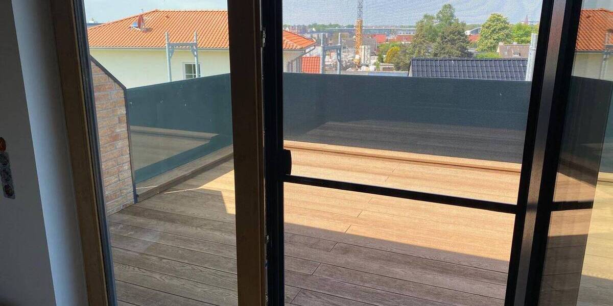 Etagenwohnung Rostock Hohe Düne - 5 Zimmer, 210 m&sup2;, 3.360&euro; | Angebot:26778324