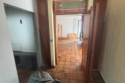 Wohnung Nienburg (Weser) - 4 Zimmer, 130 m&sup2;, 1.000&euro; | Angebot:24495072