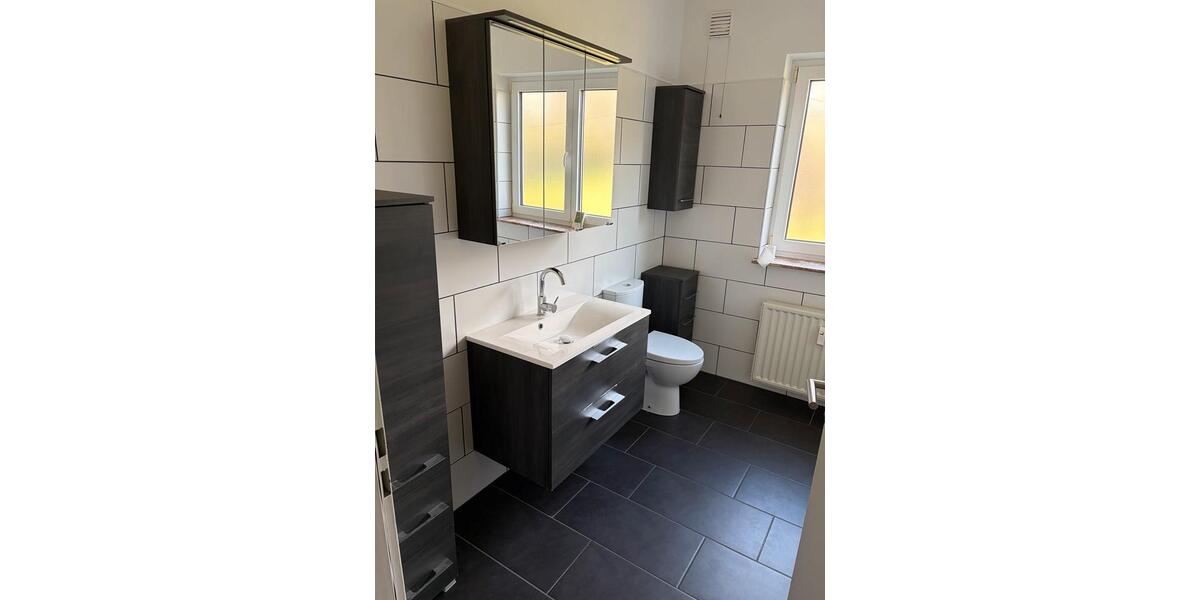 Etagenwohnung Lahntal - 5.5 Zimmer, 137 m&sup2;, 1.350&euro; | Angebot:26429908