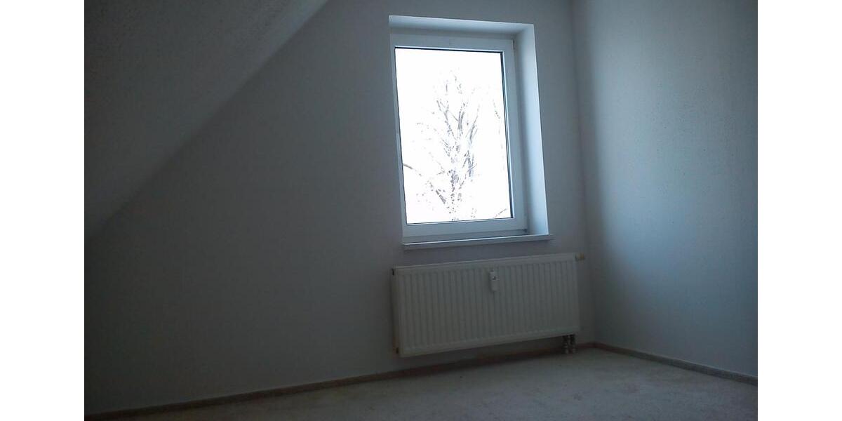 Dachgeschoßwohnung Markersdorf - 2 Zimmer, 39 m&sup2;, 250&euro; | Angebot:26674388