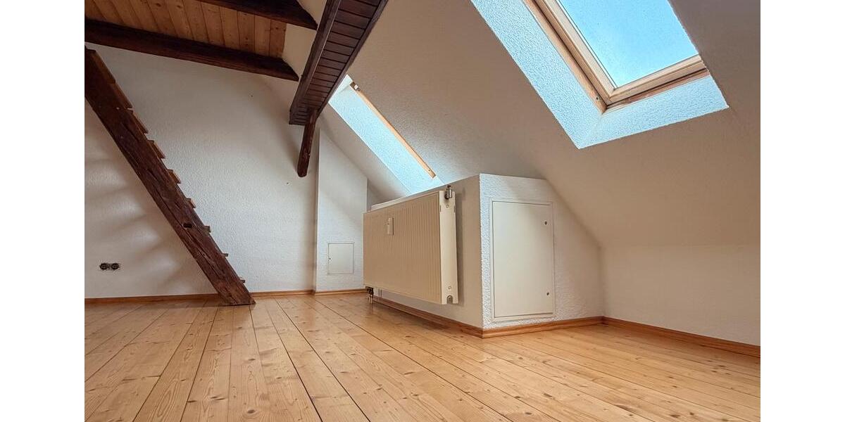 Dachgeschoßwohnung Naumburg (Saale) - 3 Zimmer, 100 m&sup2;, 765&euro; | Angebot:26426151