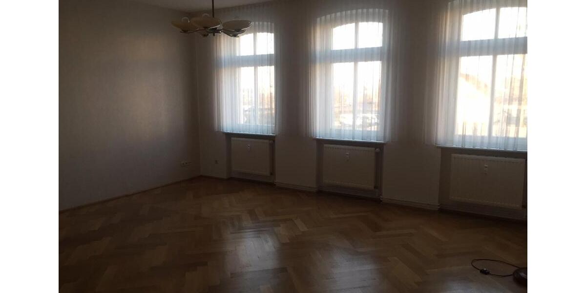 Erdgeschoßwohnung Bitterfeld-Wolfen Bitterfeld - 5 Zimmer, 125 m&sup2;, 1.000&euro; | Angebot:26419946