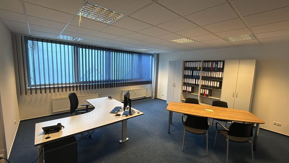 Moderne Büro-Praxisflächen 200 bis 650qm, Klima, Glasfaser