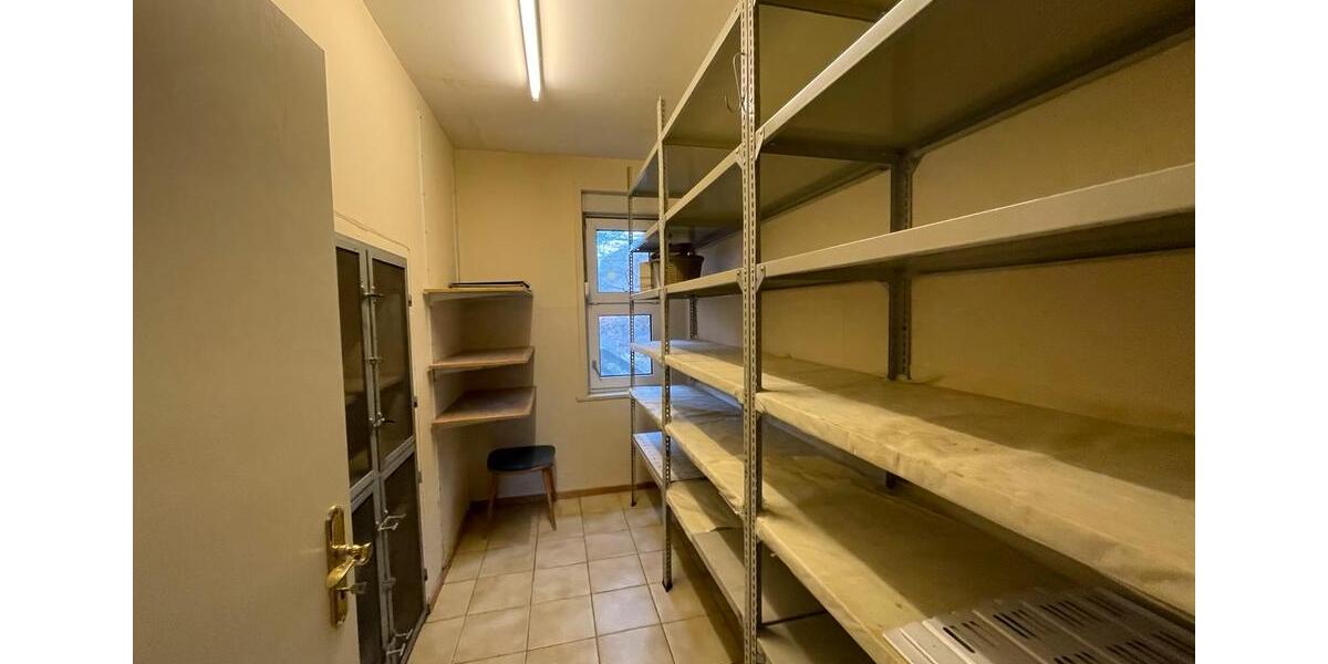 Etagenwohnung Coppenbrügge - 3 Zimmer, 135 m&sup2;, 1.600&euro; | Angebot:23781121