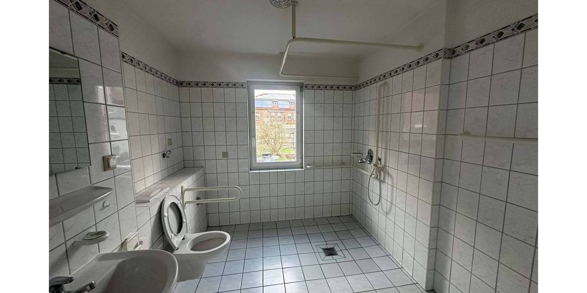 Etagenwohnung Bad Hersfeld - 2 Zimmer, 73 m&sup2;, 910&euro; | Angebot:23949634