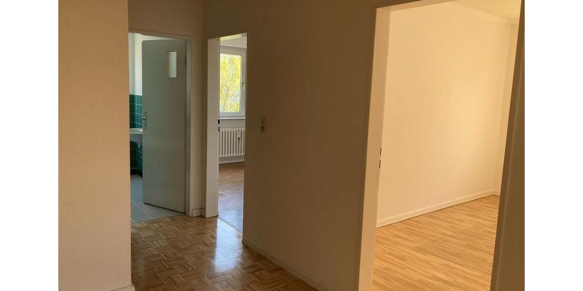 Erdgeschoßwohnung Kassel Fasanenhof - 4 Zimmer, 94 m&sup2;, 700&euro; | Angebot:25788545
