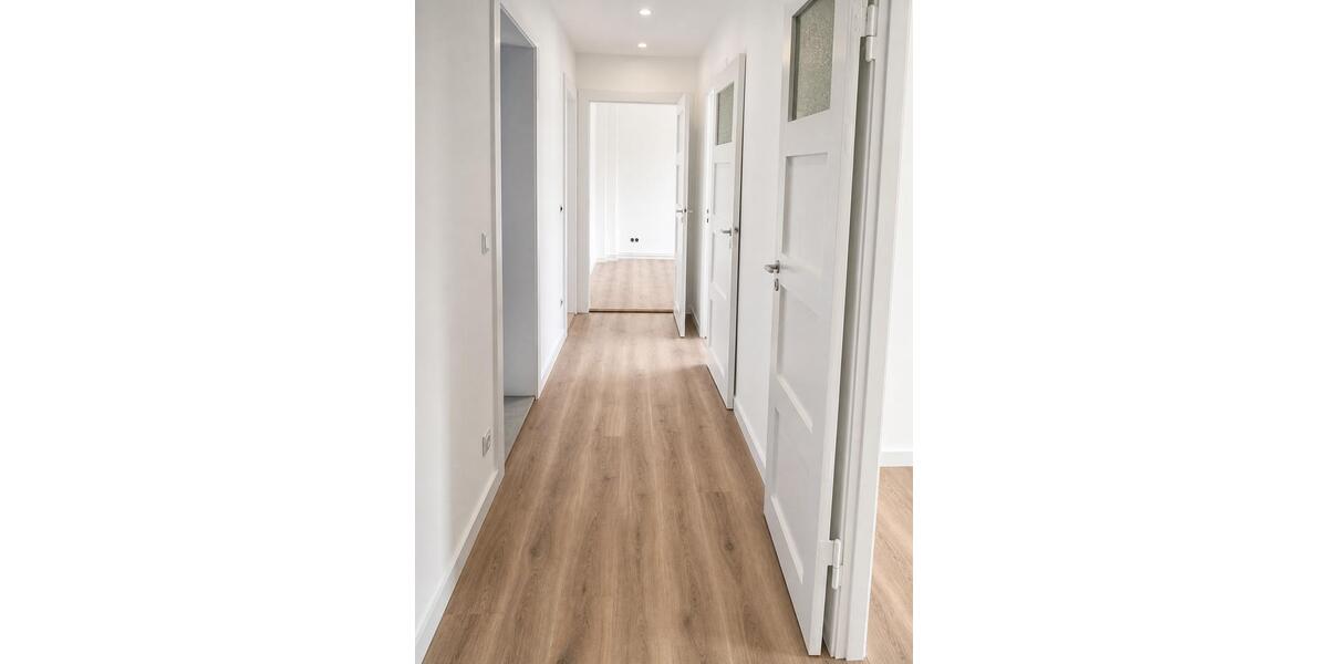 Etagenwohnung Stralsund - 4 Zimmer, 80 m&sup2;, 1.075&euro; | Angebot:26401195