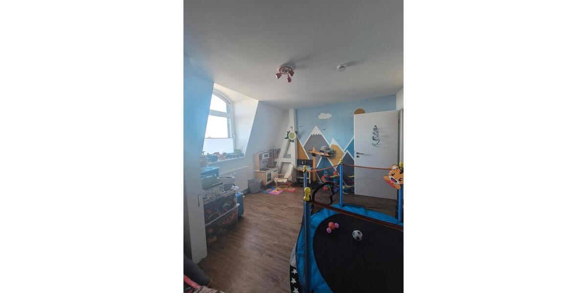 Dachgeschoßwohnung Ebersbach-Neugersdorf Neugersdorf - 5 Zimmer, 165 m&sup2;, 742&euro; | Angebot:24679375