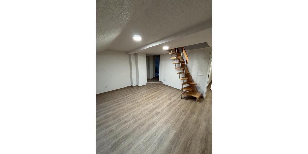 Maisonettenwohnung Oberboihingen - 4 Zimmer, 20 m&sup2;, 950&euro; | Angebot:25106607
