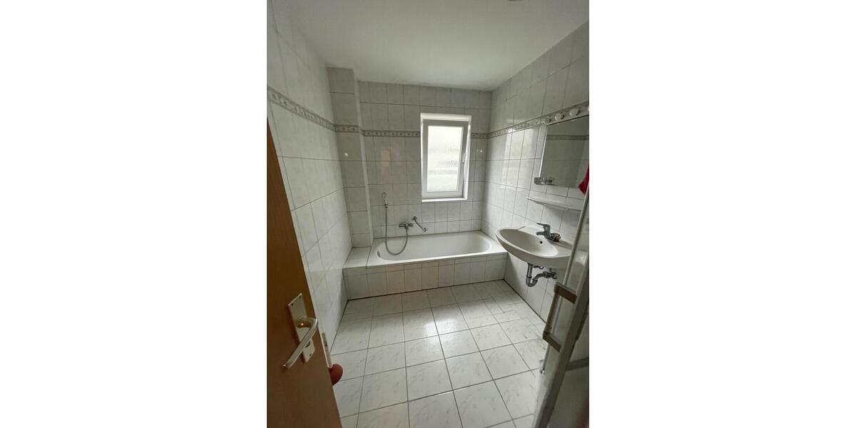 Dachgeschoßwohnung Künzelsau - 3 Zimmer, 86 m&sup2;, 1.050&euro; | Angebot:24826905