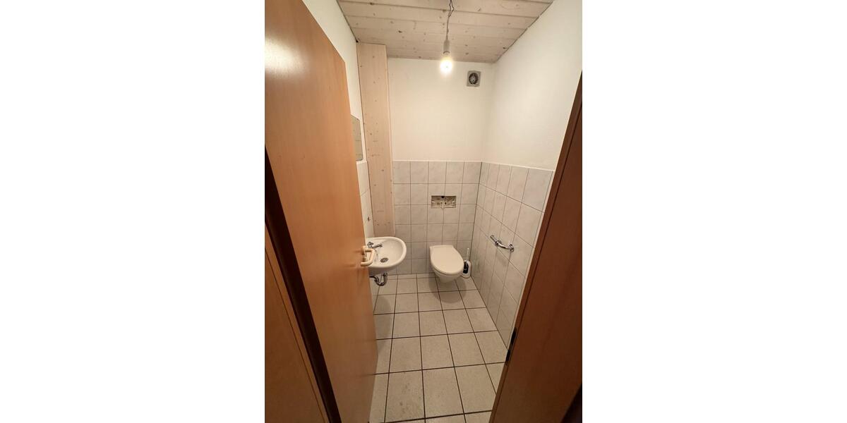 Etagenwohnung Hechingen - 5 Zimmer, 122 m&sup2;, 1.250&euro; | Angebot:26639135