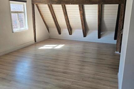Wohnung Frickenhausen - 4 Zimmer, 140 m&sup2;, 1.500&euro; | Angebot:26364868