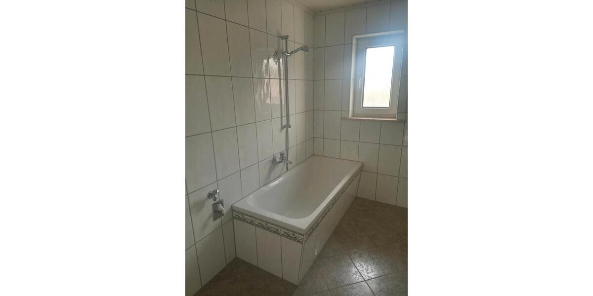 Etagenwohnung Untermerzbach - 3 Zimmer, 90 m&sup2;, 700&euro; | Angebot:26416922