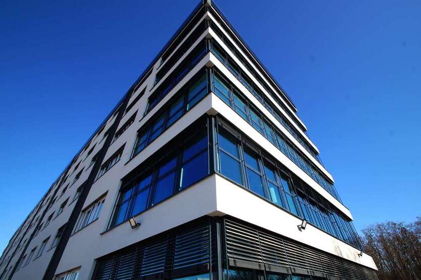 Energieeffiziente Gewerbeimmobilie mit Top-Verkehrsanbindung in Schkeuditz zimmer