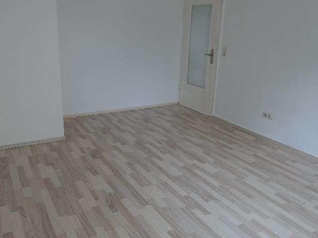 Erdgeschoßwohnung Hameln - 4 Zimmer, 120 m&sup2;, 990&euro; | Angebot:26442909