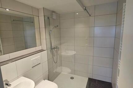 neu sanierte 2 - Zimmer Wohnung in zentrumsnaher Lage am Lerchenbuckel zimmer