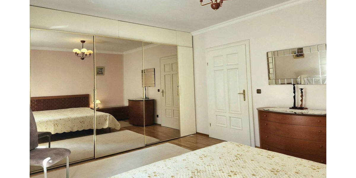 Etagenwohnung Zorneding - 2 Zimmer, 90 m&sup2;, 1.450&euro; | Angebot:26190428