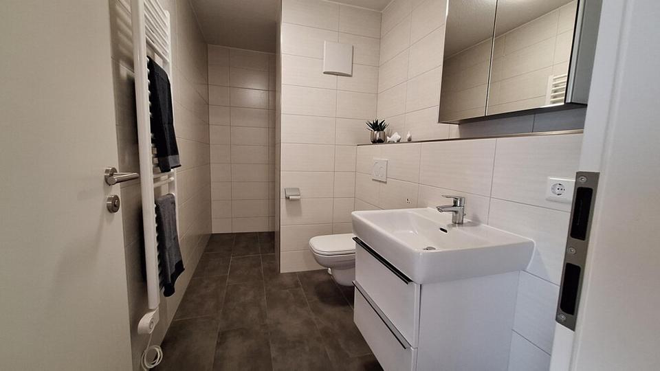 Stilvolles Statement: Wo Modernität auf zeitlosen Chic trifft 3 zimmer