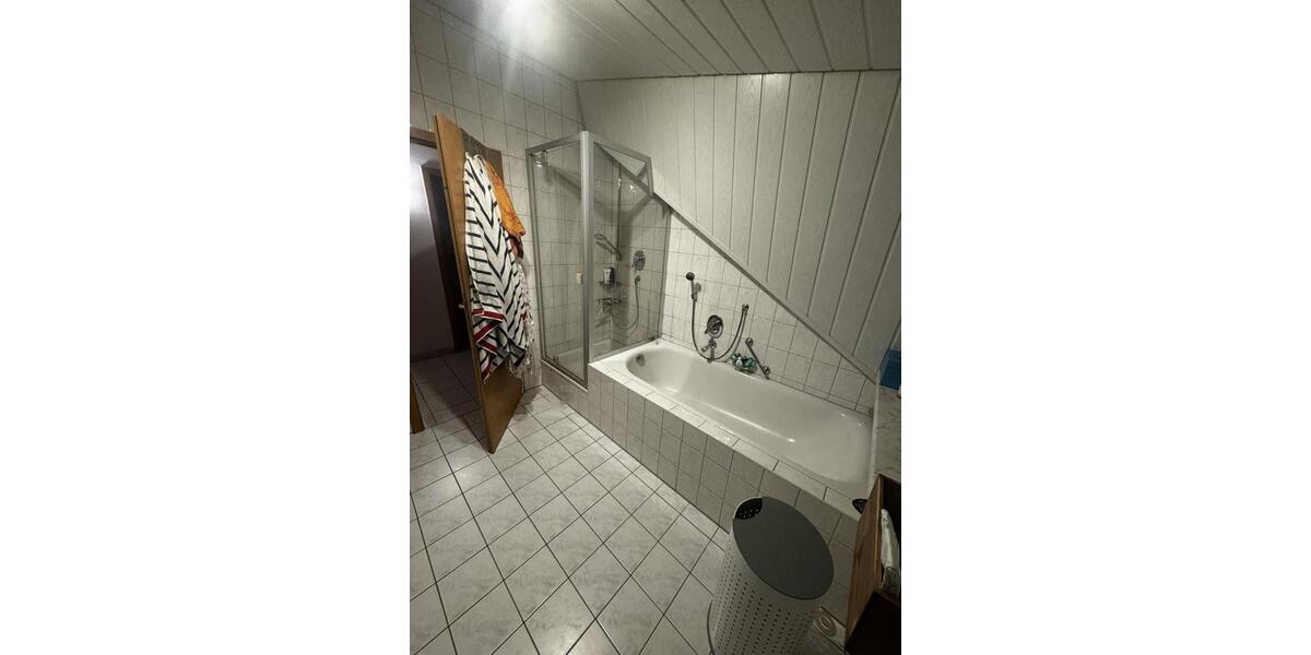 Dachgeschoßwohnung Ölbronn-Dürrn Dürrn - 4 Zimmer, 113 m&sup2;, 980&euro; | Angebot:26030765