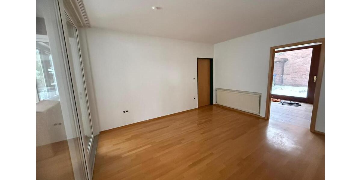 Erdgeschoßwohnung Papenburg - 4 Zimmer, 120 m&sup2;, 1.200&euro; | Angebot:24691191