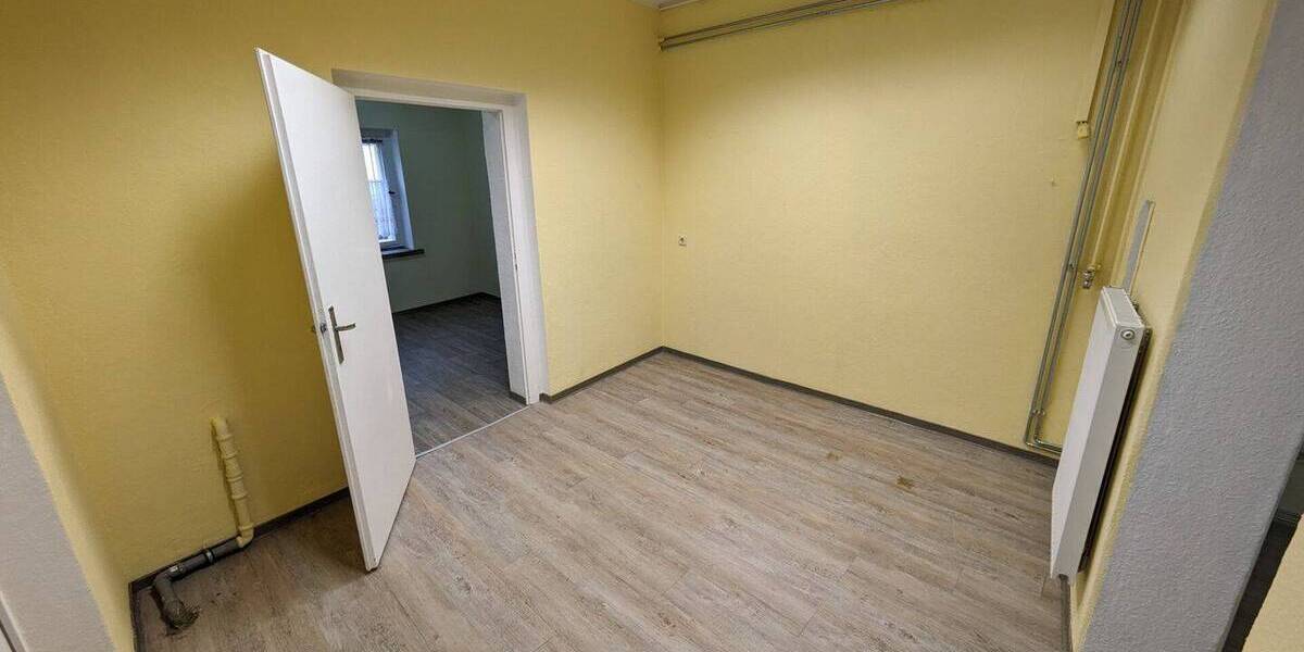 Gewerbeobjekt Wurzen - 2 Zimmer, 210&euro; | Angebot:25958331