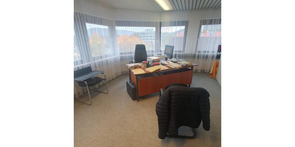 Attraktive Büroeinheit mit Aufzug und Parkplätzen - ca. 162 m² ab April 2026 zimmer