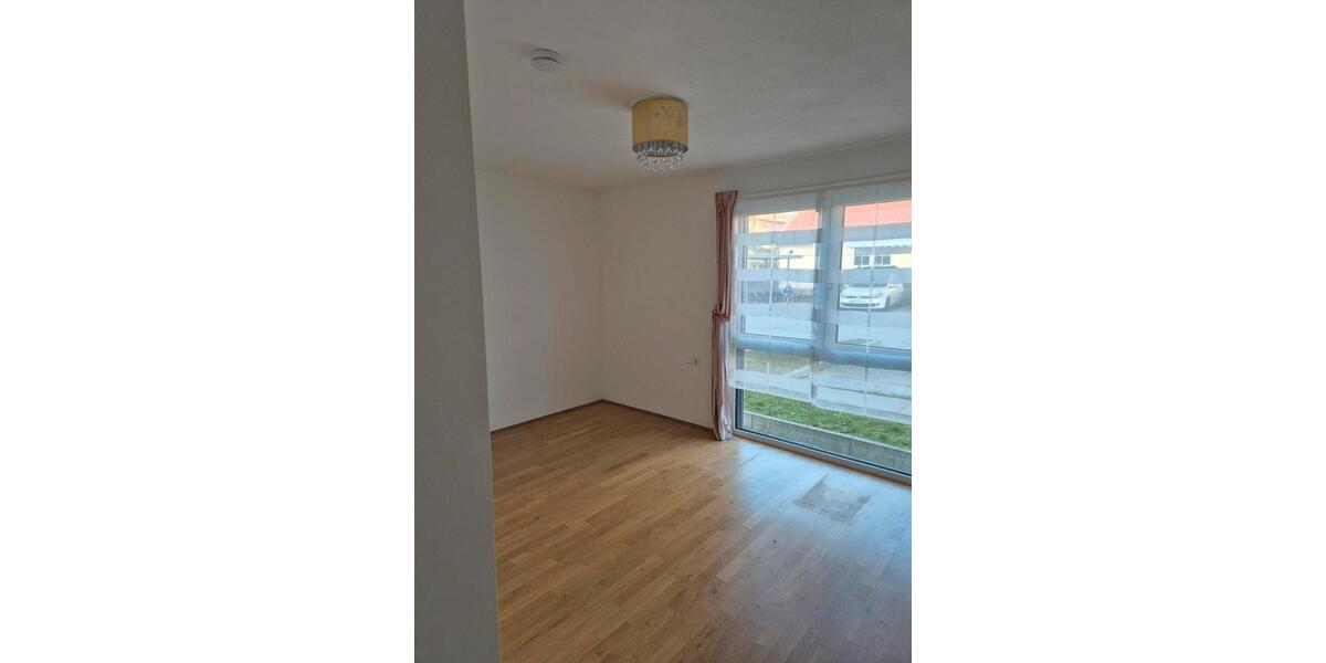 Erdgeschoßwohnung Crailsheim - 3.5 Zimmer, 107 m&sup2;, 1.290&euro; | Angebot:25791250