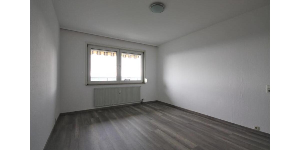 Etagenwohnung Kassel Niederzwehren - 3 Zimmer, 82 m&sup2;, 849&euro; | Angebot:24418523