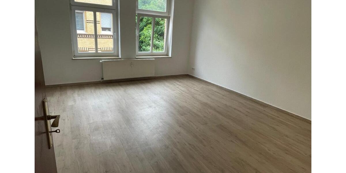Etagenwohnung Schönebeck (Elbe) - 2 Zimmer, 65 m&sup2;, 420&euro; | Angebot:22939996