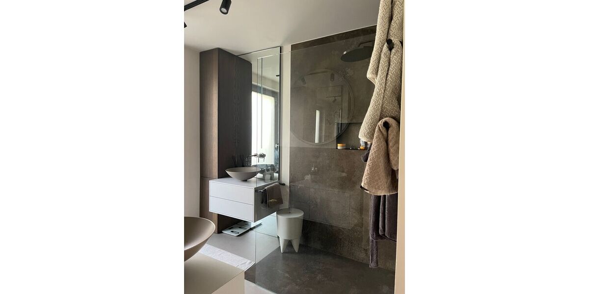 Exklusiv möbilierte 2-Zimmer-Erdgeschosswohnung mit Garten und Balkon - Appartement Stuttgart Berg | Angebot:27121143