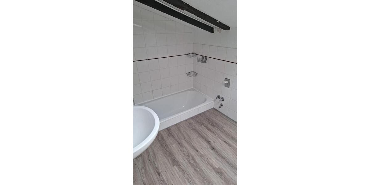 Etagenwohnung Lüdersdorf - 2 Zimmer, 66 m&sup2;, 660&euro; | Angebot:26396427