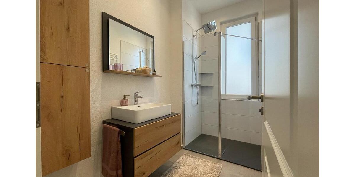 Erdgeschoßwohnung Albstadt - 4 Zimmer, 89 m&sup2;, 1.000&euro; | Angebot:24803402