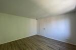 **LuxusWohnung mit Balkon !!**