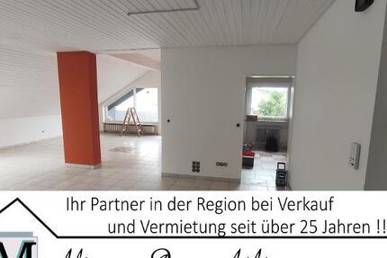 3- Zi. DG Wohnung mit 2 Balkonen und Garage