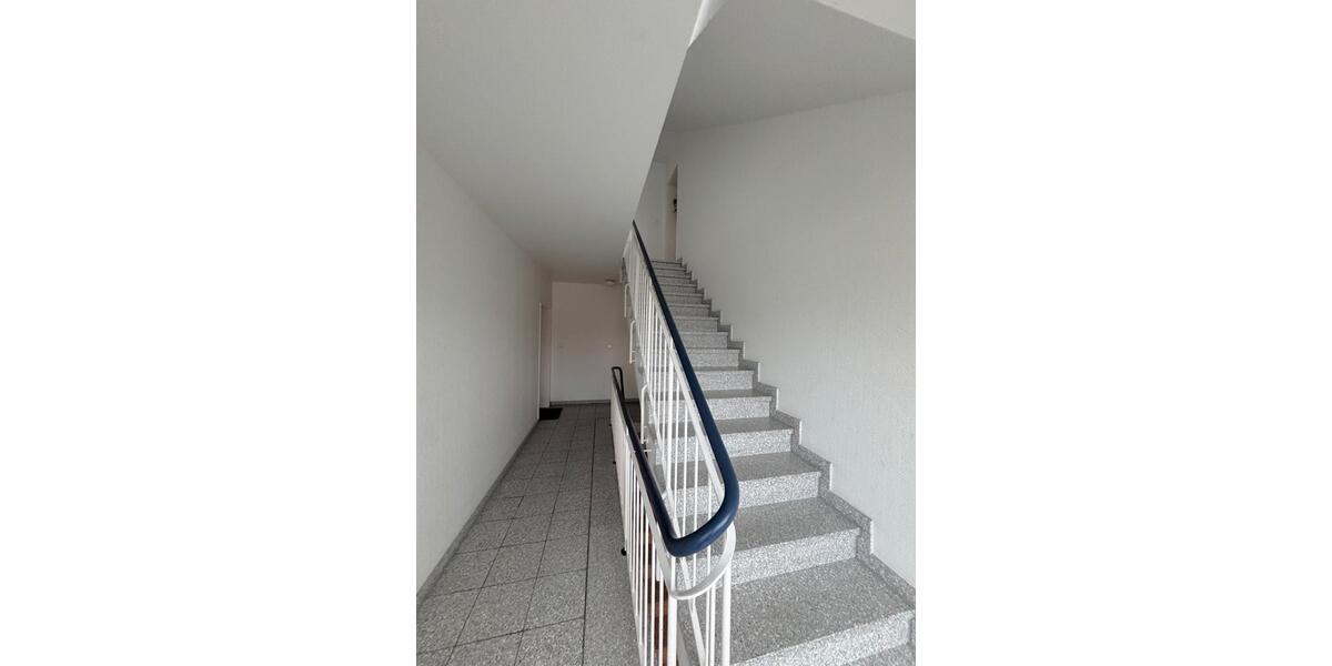 *Helle 2-Zimmer-Wohnung mit Balkon in Leichlingen* 3 zimmer