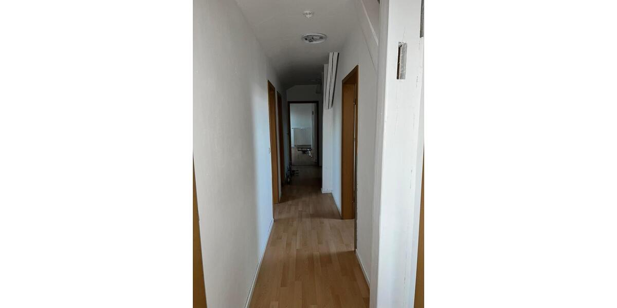 Dachgeschoßwohnung Salzweg - 4 Zimmer, 80 m&sup2;, 680&euro; | Angebot:24748402