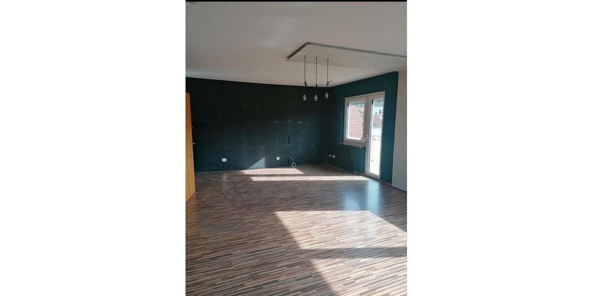 Etagenwohnung Morschen - 3 Zimmer, 90 m&sup2;, 710&euro; | Angebot:26024525