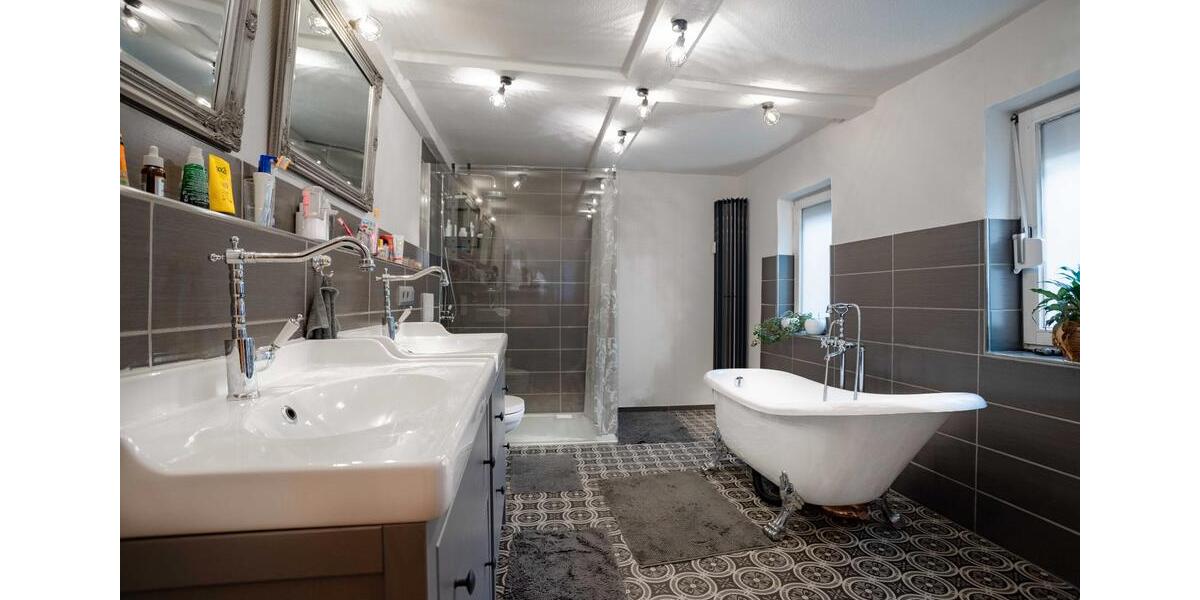 Einfamilienhaus Waldkappel - 4 Zimmer, 130 m&sup2;, 1.100&euro; | Angebot:26215930