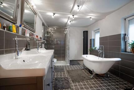 Haus Waldkappel - 4 Zimmer, 130 m&sup2;, 1.100&euro; | Angebot:26215930