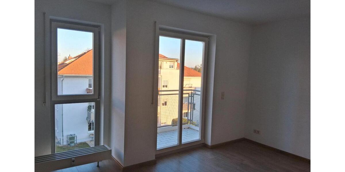 Etagenwohnung Meerane - 1 Zimmer, 36 m&sup2;, 351&euro; | Angebot:24561627