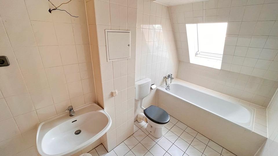 Dachgeschoßwohnung Magdeburg Nordwest - 3 Zimmer, 80 m&sup2;, 799&euro; | Angebot:26266519