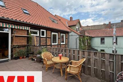 Charmante 5,5 Zimmer Maisonette-Wohnung mit Terrasse und Garten 5 zimmer