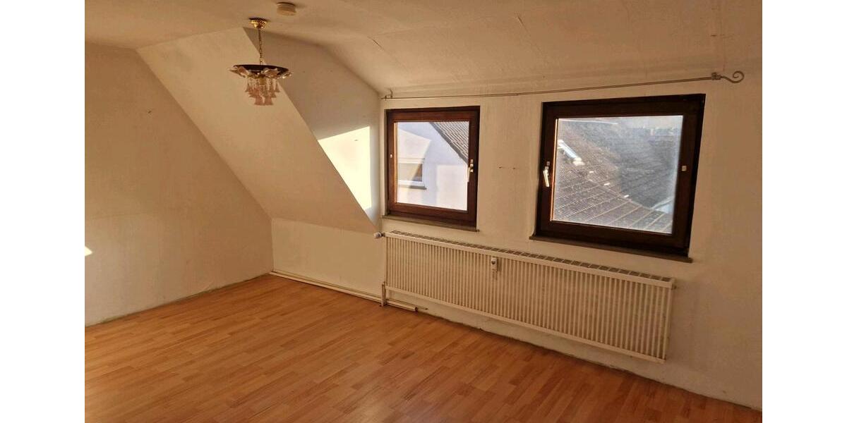 Dachgeschoßwohnung Immenhausen - 3 Zimmer, 58 m&sup2;, 350&euro; | Angebot:24663898
