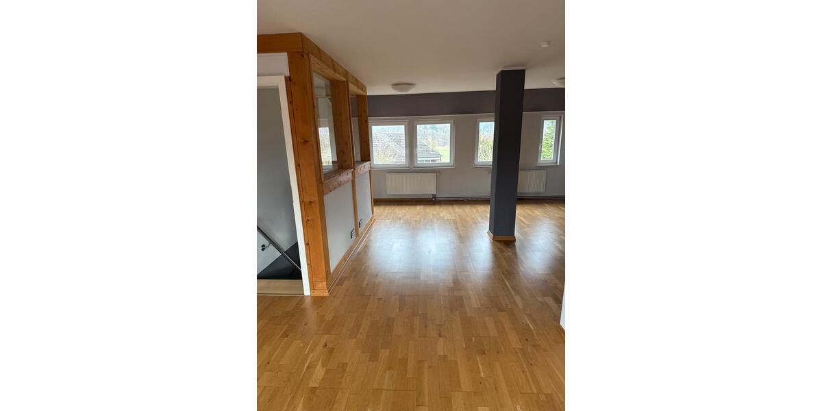 Etagenwohnung Uelzen - 4 Zimmer, 130 m&sup2;, 1.175&euro; | Angebot:25512104