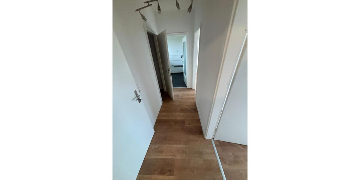 Etagenwohnung Laatzen - 3 Zimmer, 77 m&sup2;, 616&euro; | Angebot:25079795