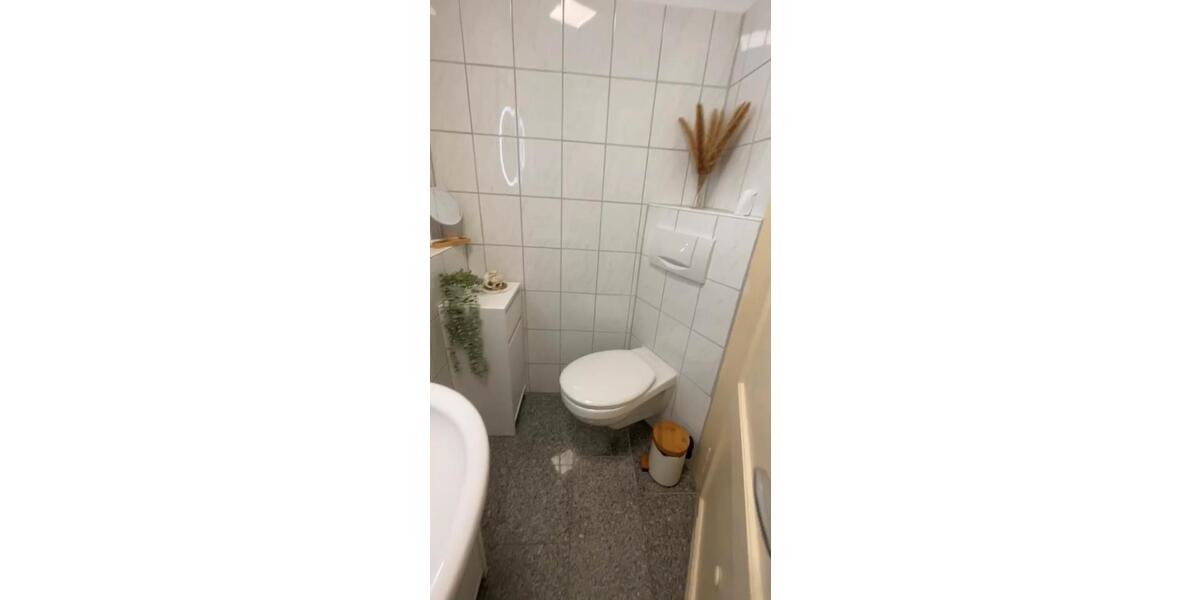 Dachgeschoßwohnung Wilhelmshaven - 1 Zimmer, 46 m&sup2;, 380&euro; | Angebot:26414953