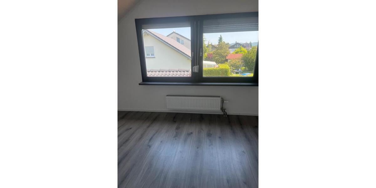 Dachgeschoßwohnung Klettgau - 2.5 Zimmer, 45 m&sup2;, 600&euro; | Angebot:26705306