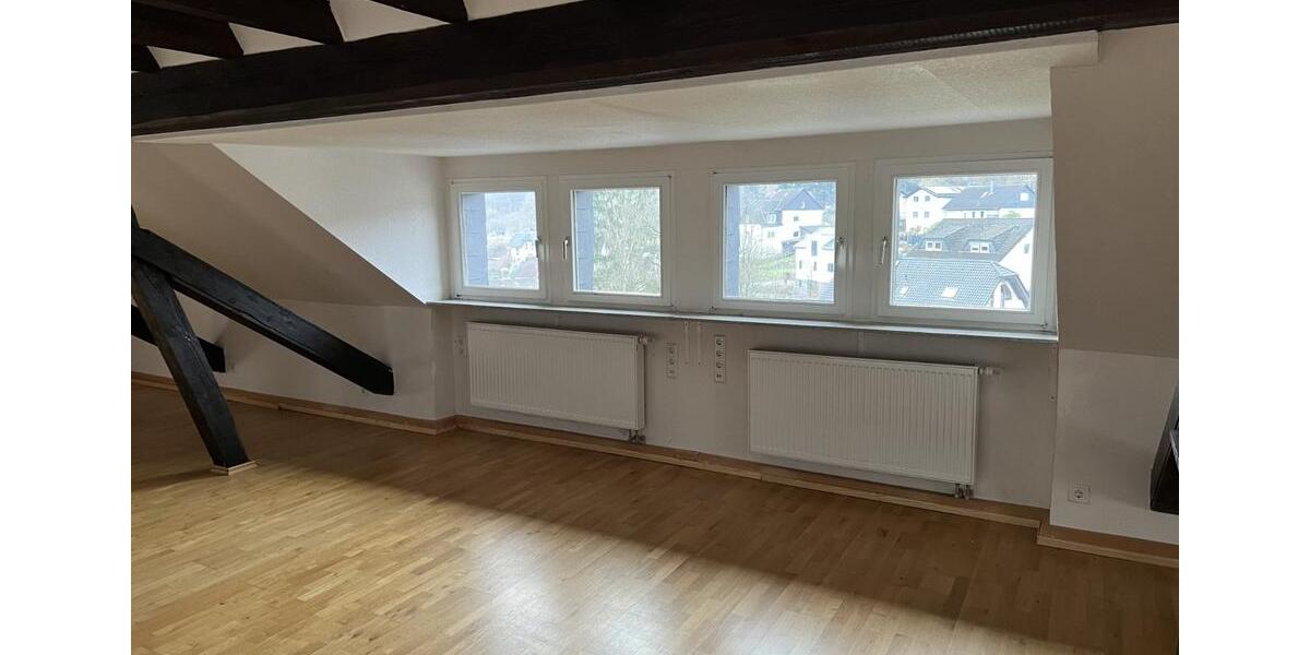 Dachgeschoßwohnung Lohmar - 2 Zimmer, 69 m&sup2;, 600&euro; | Angebot:24868554