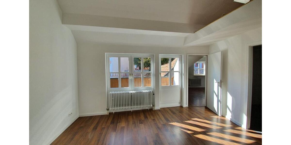 Maisonettenwohnung Waldshut-Tiengen Tiengen - 4.5 Zimmer, 122 m&sup2;, 1.200&euro; | Angebot:25102715